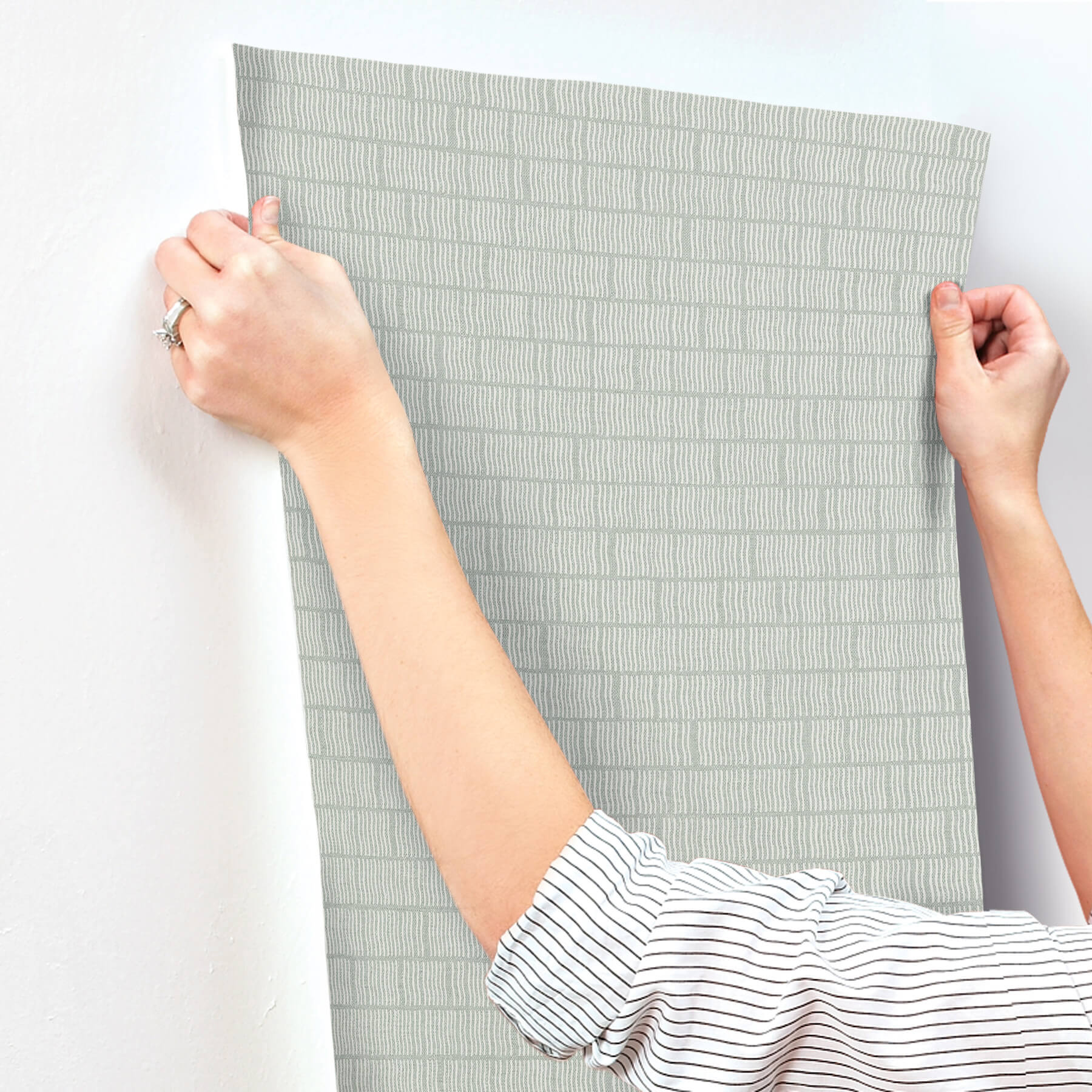 Collis Green Squiggle Stripe Wallpaper