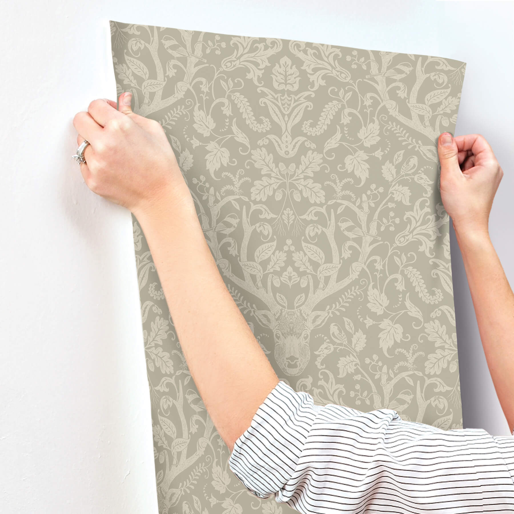 Kiwassa Sage Antler Damask Wallpaper