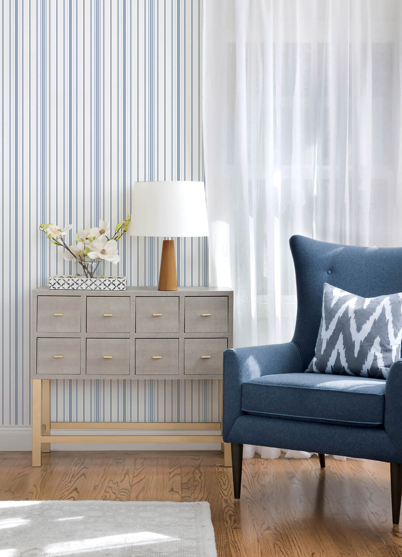 Lascelle Blue Modern Pinstripe Wallpaper