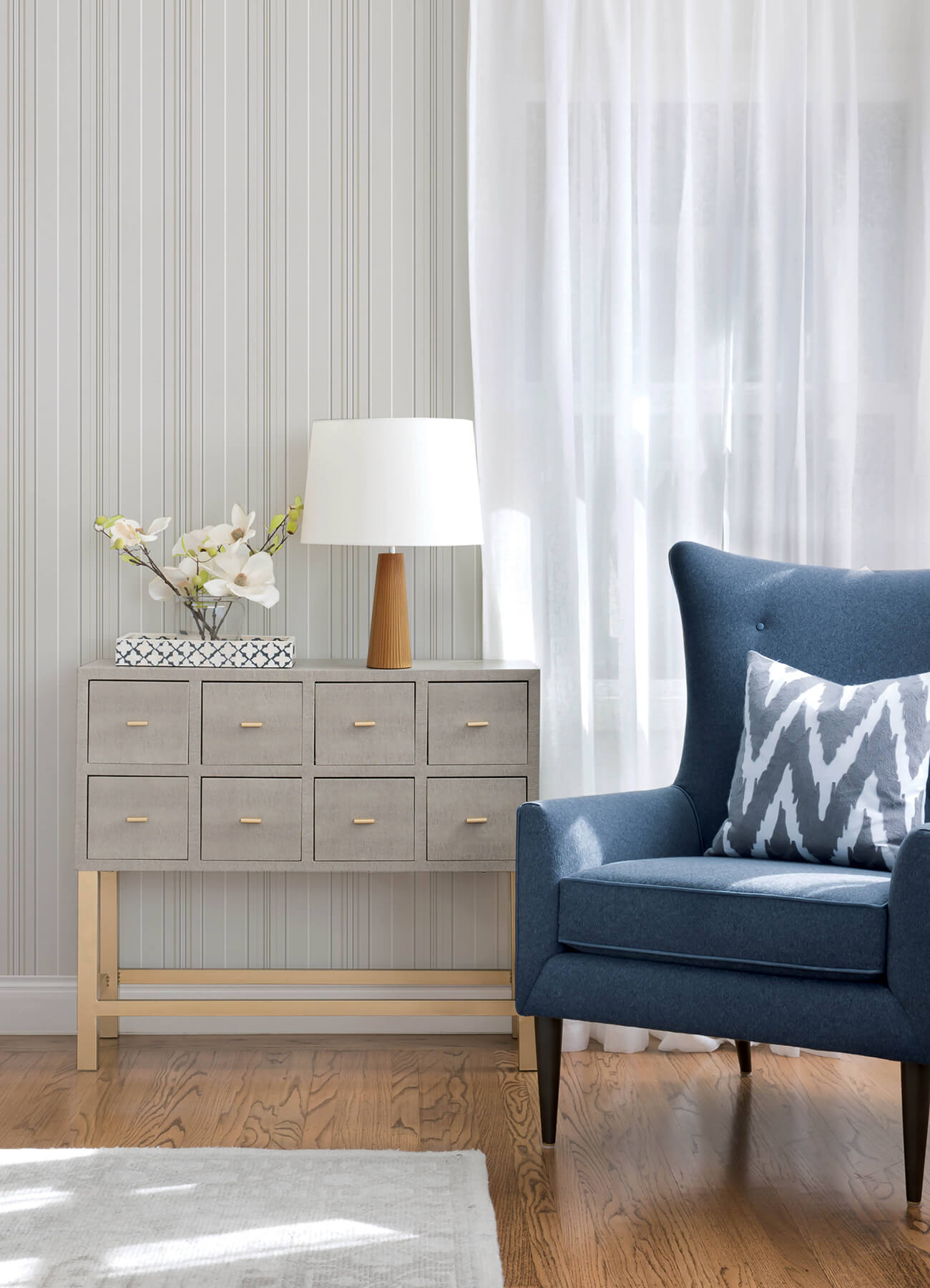 Lascelle Light Grey Modern Pinstripe Wallpaper
